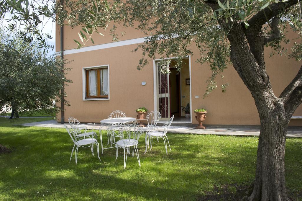 Апартаменты Nel Giardino Degli Ulivi Кастельнуово-ди-Магра Экстерьер фото
